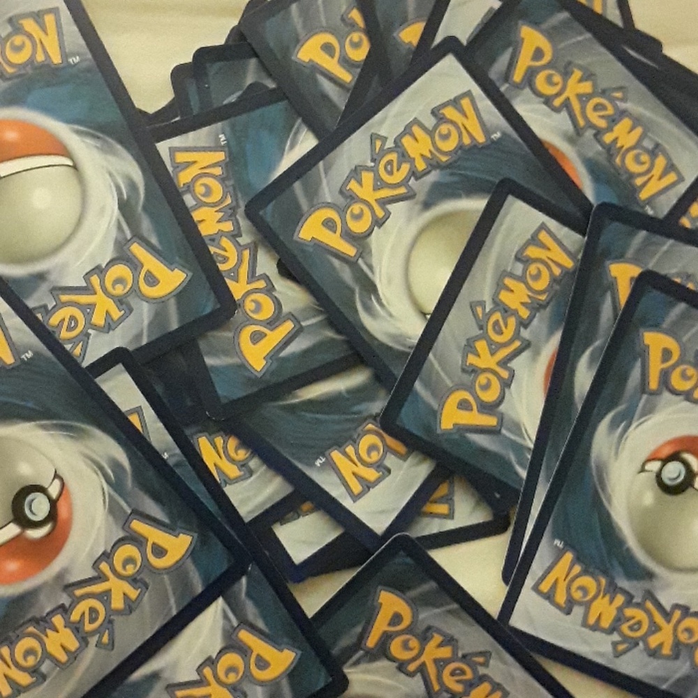 5 POKEMON CARDS